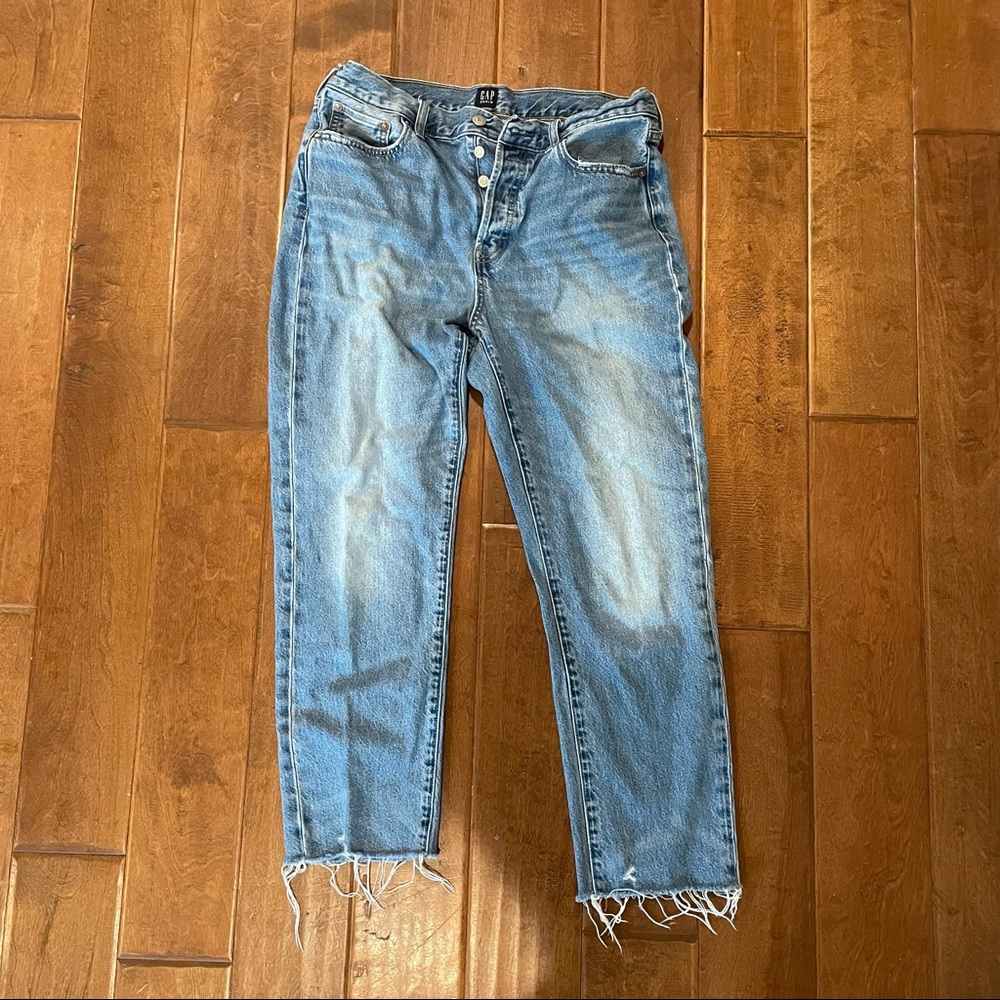 Gap boyfriend crop jeans size 10/30